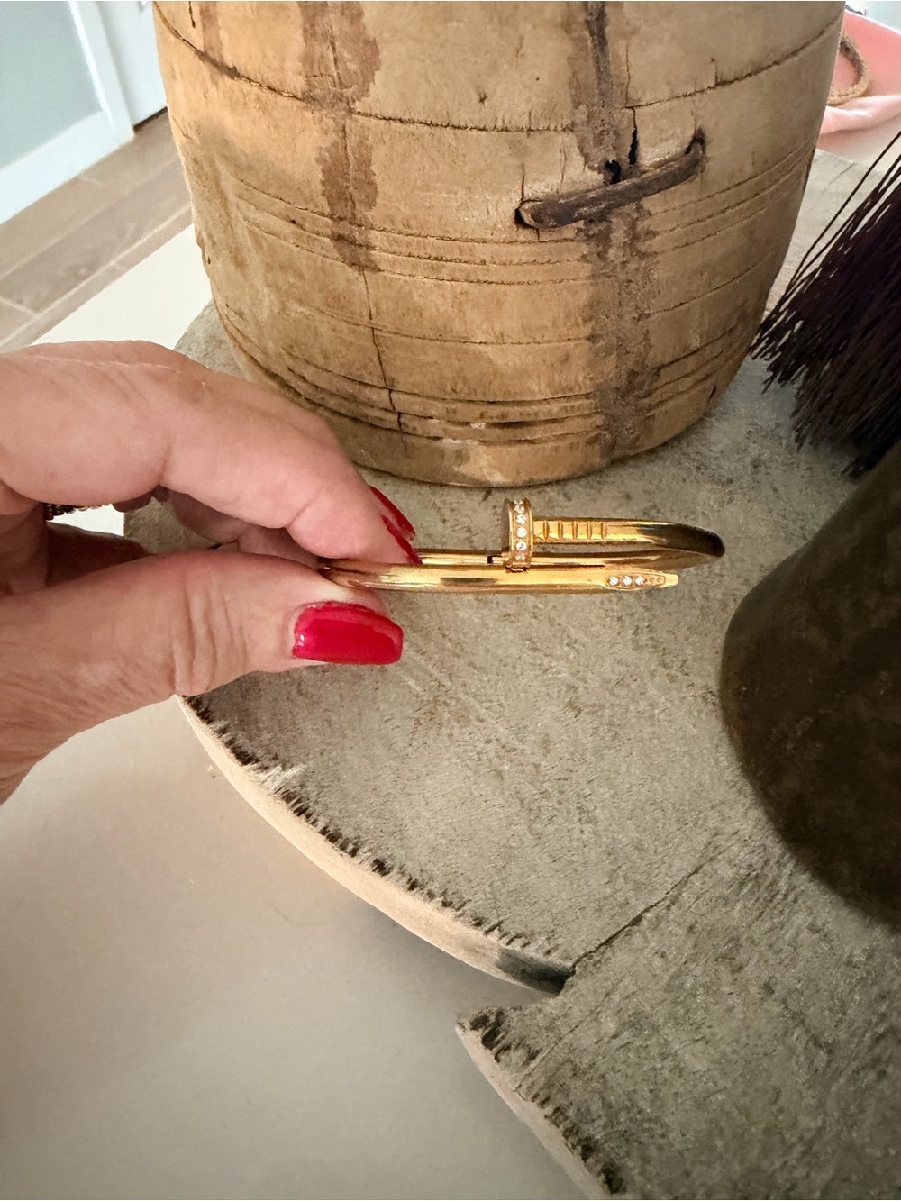 “NAIL” STYLE bracelet.